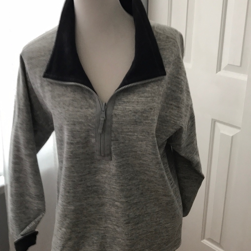 Tommy Bahama Reversible Half zip sweatshirt